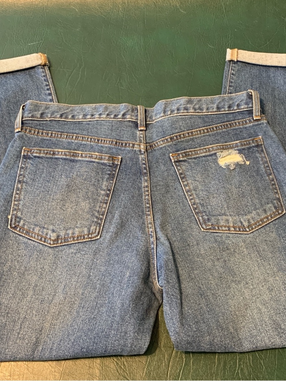 Gap womens girlfriend jeans size 28 - Picture 3 of 4